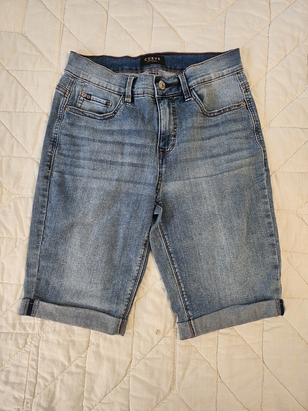 Curve Appeal Bermuda Shorts - Size 4/27